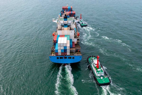 container-cargo-ship-arrive-commercial-deep-seapor-2025-01-09-01-47-29-utc